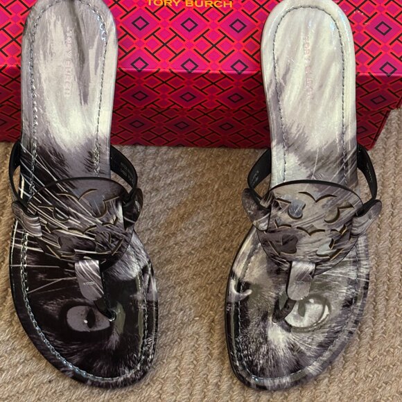 Tory Burch Miller Printed Patent Sandal Cat Portrait Grey Gray - Picture 2 of 15